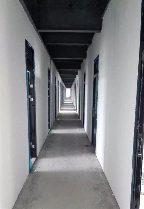 朱雀市場二層鋼結構墻板施工